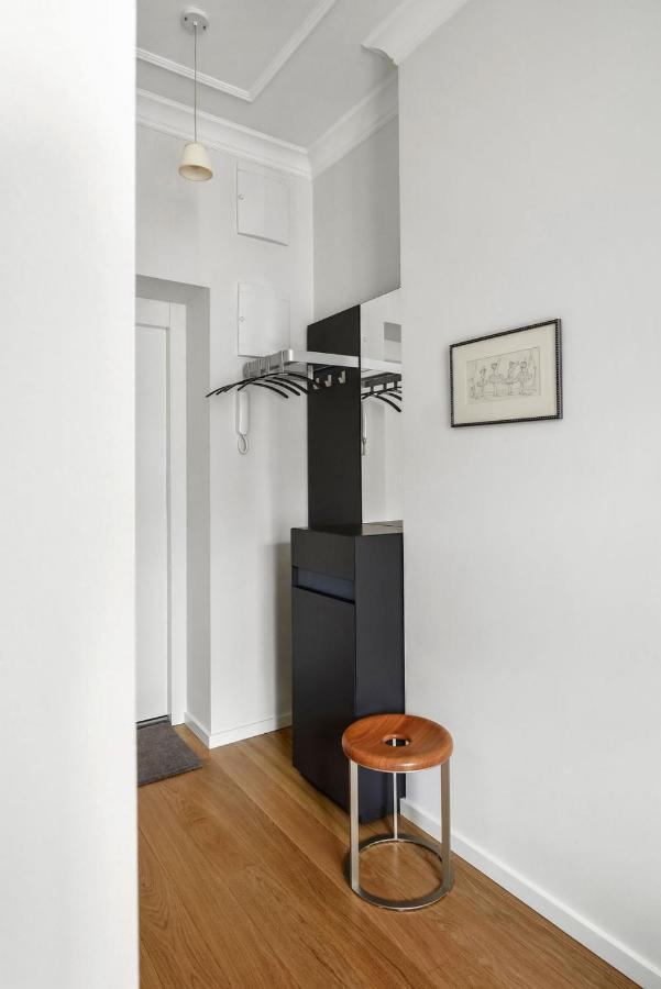 Design Studio Apartment With Balcony By Hostlovers Каунас Екстериор снимка