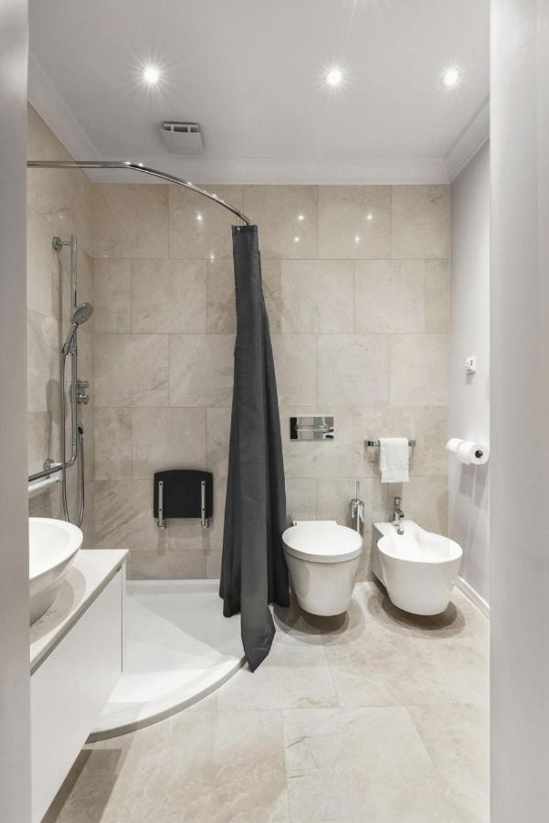 Design Studio Apartment With Balcony By Hostlovers Каунас Екстериор снимка