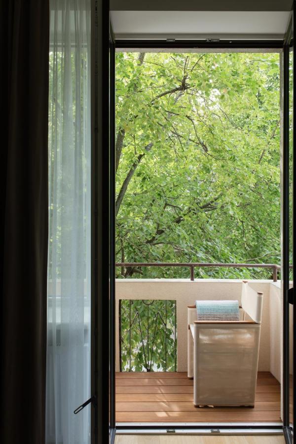Design Studio Apartment With Balcony By Hostlovers Каунас Екстериор снимка