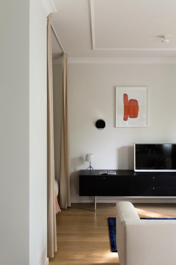 Design Studio Apartment With Balcony By Hostlovers Каунас Екстериор снимка